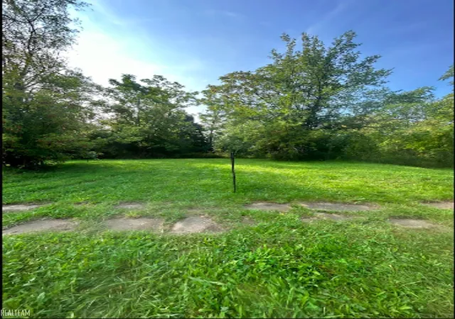 2nd image of 418 E Foss Ave, Flint City Genesee, MI 48505 | MLS# 58050140903
