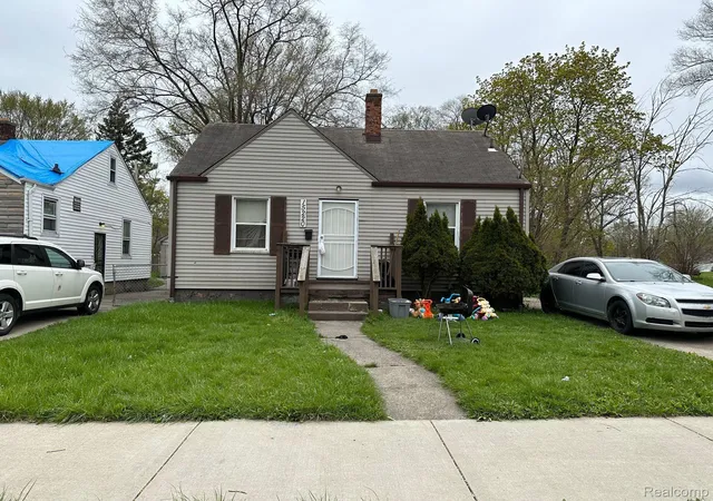 Single Family Residence at 15220 Manning St, Detroit, MI 48205 | MLS# 20240037007 | | Sold on 2024-07-03