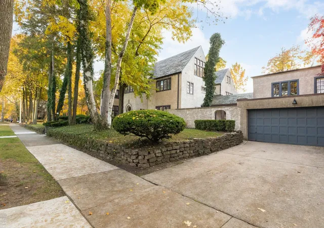 Photo 1 of Sale Pending at 355 Lincoln Rd, Grosse Pointe, MI 48230 | MLS# 58050144007 | Listing updated on 2026-07-29