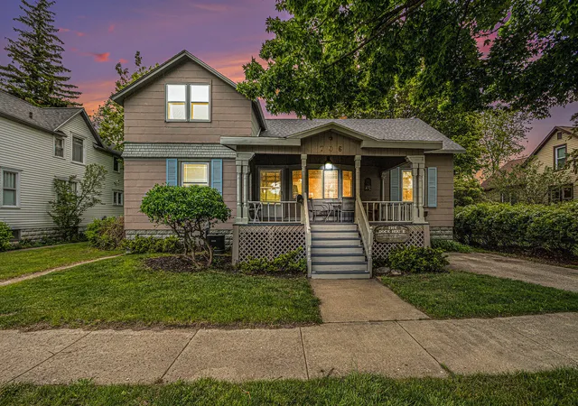 1st image of 706 W Loomis St, Ludington, MI 49431 | MLS# 67024027932