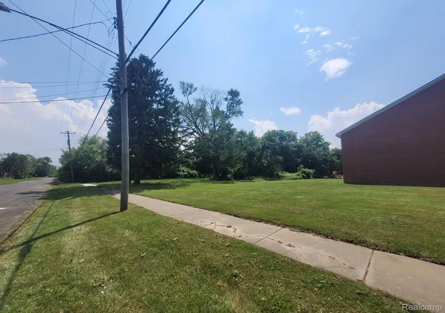 Land for sale at 9585 Iris St, Detroit, MI 48227 | MLS# 20240045088