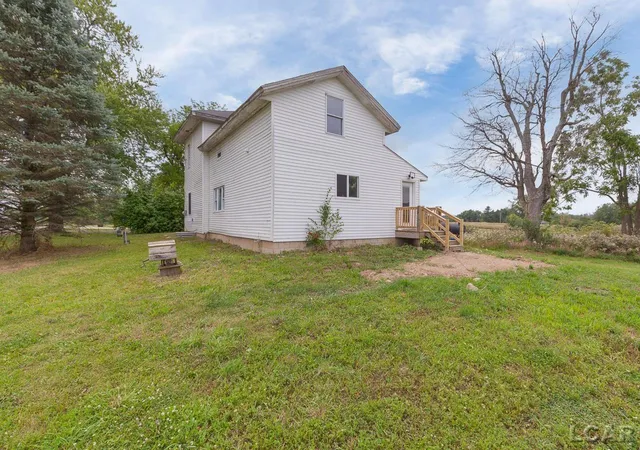 Photo 3 of Single family home for sale at 9024 W Carleton Rd, Clayton, MI 49235 | MLS# 56050150598 | Listing updated on 2026-09-24
