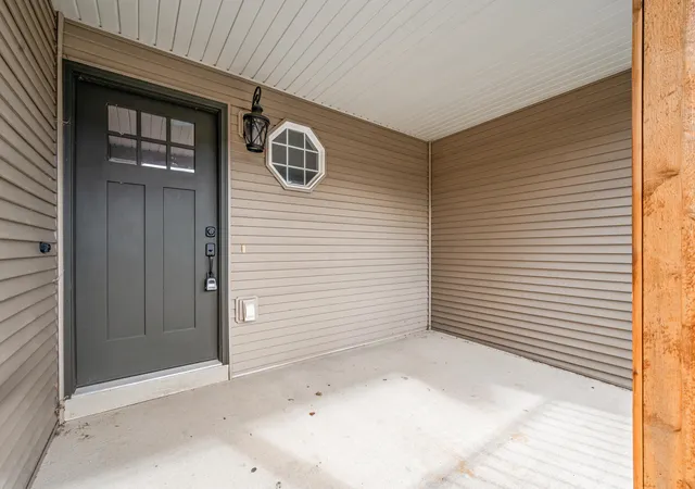 Listing Photo 4 - Condo for sale in building located at 722 Tioga Park, Big Rapids, MI 49307 - Unit #722
