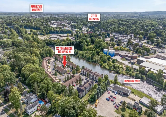 Listing Photo 5 - Condo for sale in building located at 722 Tioga Park, Big Rapids, MI 49307 - Unit #722