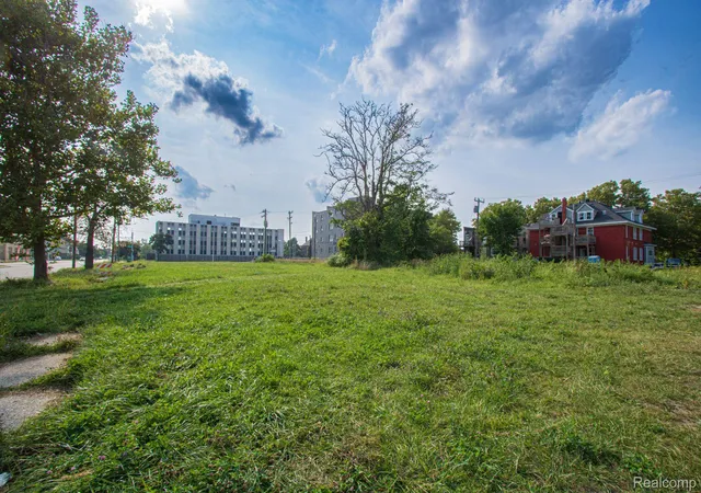 2nd image of 45 E Euclid St, Detroit, MI 48202 | MLS# 20240064585