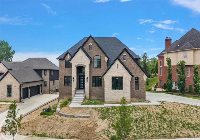 Photo 2 of Single family home for sale at 54438 Carrington Dr, Shelby Township, MI 48316 | MLS# 58050154771 | Listing updated on 2026-06-29