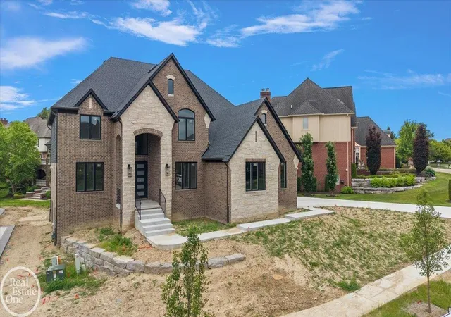Photo 4 of Single family home for sale at 54438 Carrington Dr, Shelby Township, MI 48316 | MLS# 58050154771 | Listing updated on 2026-06-29