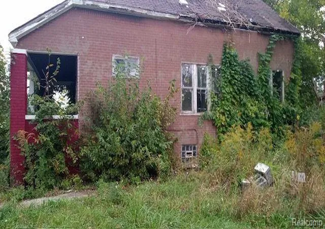 image of 13832 Pinewood St, Detroit, MI 48205 | MLS# 20240071511