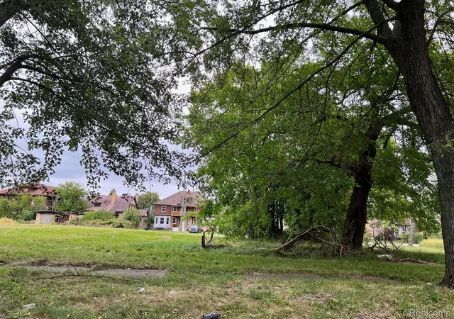 Photo 1 of Land for sale at 4404 Helen St, Detroit, MI 48207 | MLS# 20240071564 | Listing updated on 2026-02-04
