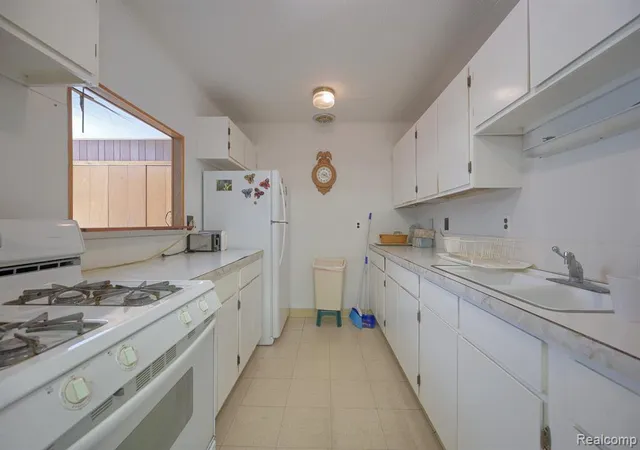 Photo 4 of Single family home for sale at 1295 Bald Eagle Lake Rd, Ortonville, MI 48462 | MLS# 81024050318 | Listing updated on 2026-08-31