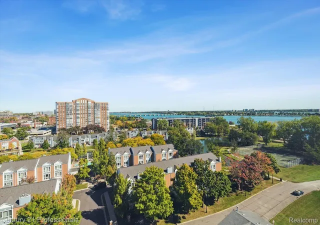 44th image of 3320 Spinnaker Ln #11B, Detroit, MI 48207 | MLS# 20240076466