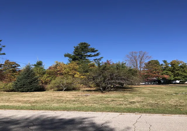 5th image of #4 Lamoreaux Dr, Elk Rapids Township Antrim, MI 49629 | MLS# 78080051696