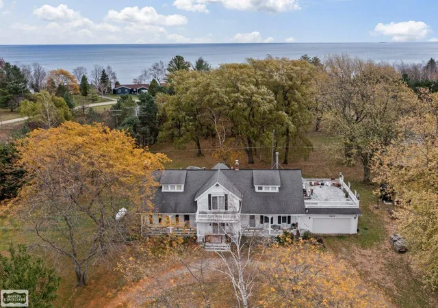 4th image of 5405 S Lakeshore Rd, Harbor Beach, MI 48441 | MLS# 58050160300