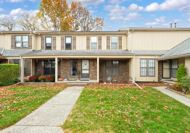 Condominium at 31621 Green Meadow Ln, Warren, MI 48093 | MLS# 58050160437 |  | Sold on 2024-12-06