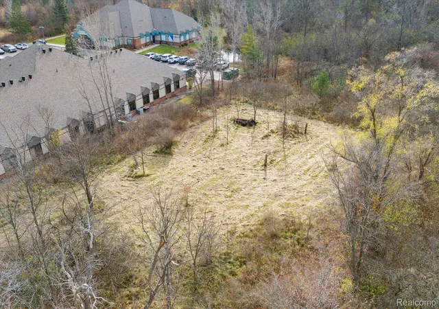 23rd image of 01 S Saginaw Street, Grand Blanc Charter Township Genesee, MI 48439 | MLS# 20240085804