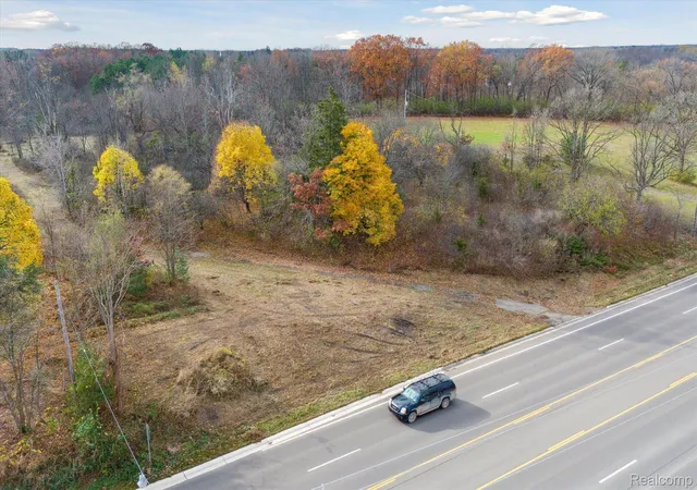 4th image of 01 S Saginaw Street, Grand Blanc Charter Township Genesee, MI 48439 | MLS# 20240085804
