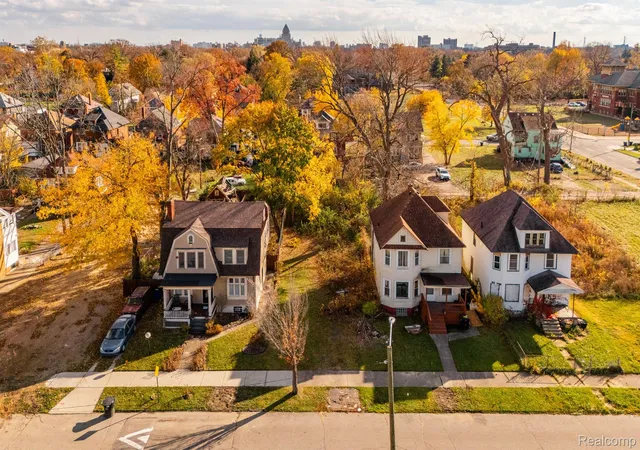 Homes for sale in Detroit, MI | 729 Collingwood St, Detroit, MI 48202 | MLS# 20240086351