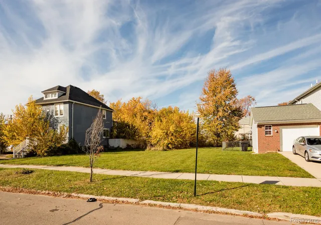 Photo 4 of Land for sale at 553 Alger St, Detroit, MI 48202 | MLS# 20240087468 | Listing updated on 2026-05-26
