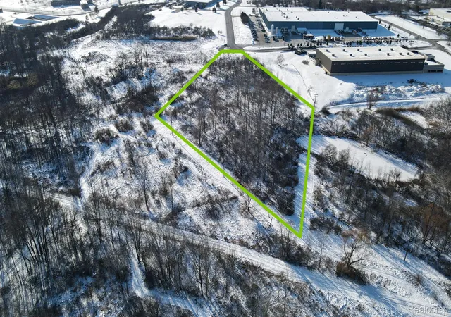 Homes for sale in Lapeer City Lapeer, MI | 3100 John Conley Dr S, Lapeer City Lapeer, MI 48446 | MLS# 20250001904