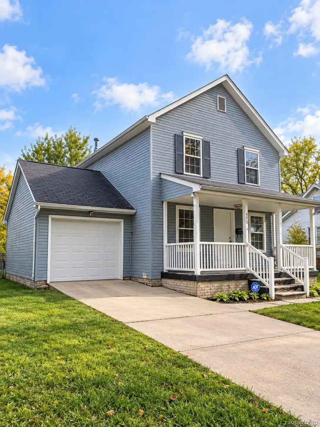 Photo 1 of Single family home for sale at 450 Kitchener St, Detroit, MI 48215 | MLS# 20250003678 | Listing updated on 2026-10-31