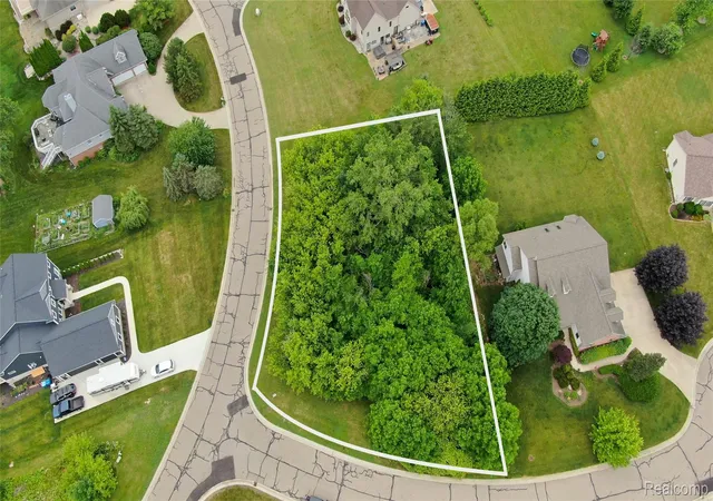 2nd image of 13042 Keweenaw Ct, Linden, MI 48451 | MLS# 20250004556