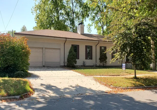 1st image of 746 Lee St, South Haven, MI 49090 | MLS# 69025002951