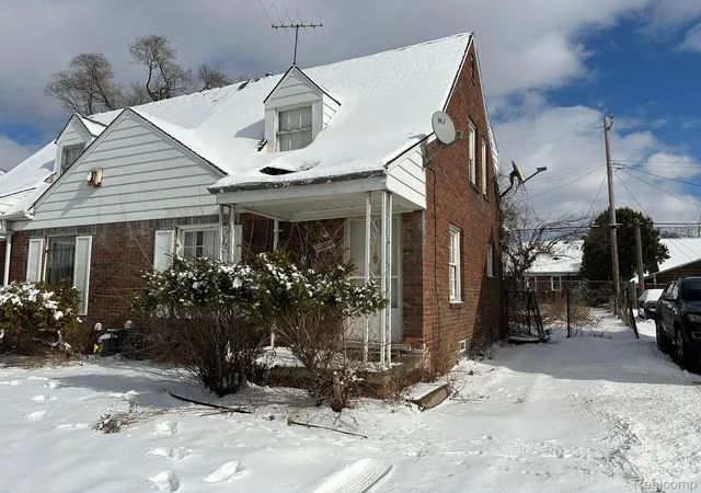 Multi Family at 20024 Meyers Rd, Detroit, MI 48235 | MLS# 20250010002 | | Sold on 2025-06-05