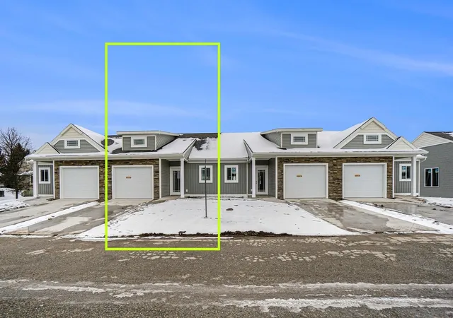 Listing Photo 1 - Condo for sale in building located at 1213 Madera Ct, Byron Center, MI 49315
