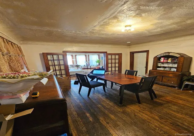 3rd image of 2950 Lakewood St, Detroit, MI 48215