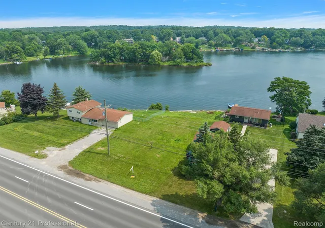 Photo 4 of Land for sale at 9876 W Dixie Hwy, Clarkston, MI 48348 | MLS# 20250014570 | Listing updated on 2026-09-25