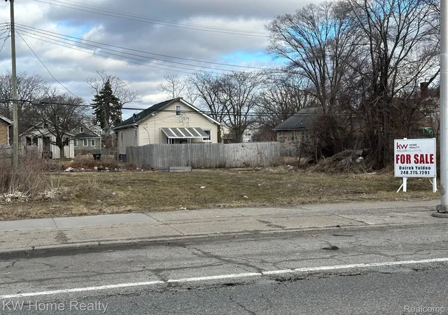 3rd image of 15738 Livernois Ave, Detroit, MI 48238 | MLS# 20250015378
