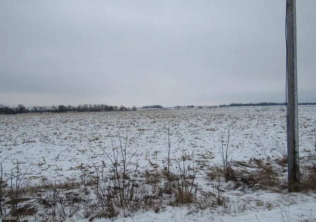 Homes for sale in Pinconning Township Bay, MI | 1420 E Pinconning Rd, Pinconning Township Bay, MI 48650 | MLS# 20250016761