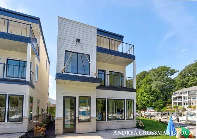 Listing Photo 1 - Condo for sale in building located at 1 N Bailey Ave, South Haven, MI 49090 - Unit #1