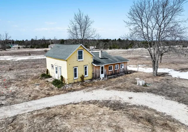 House for sale at 17140 Honor Hwy, Interlochen, MI 49643 | MLS# 78080054860 | Listing updated on 2026-01-03