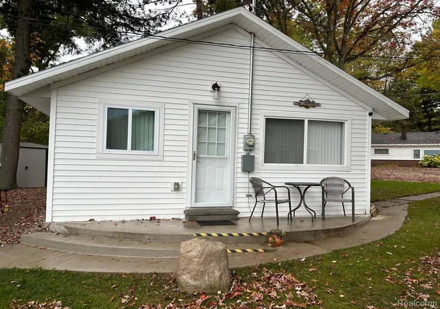 3rd image of 1249 N Crooked Lake Dr, Lake, MI 48632 | MLS# 20250019512