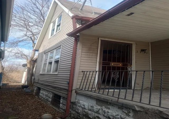 2nd image of 3771 24th, Detroit, MI 48208 | MLS# 81025011681