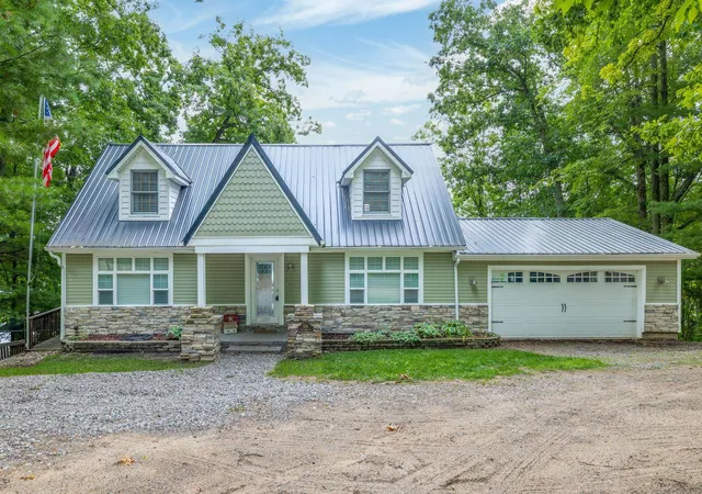 4th image of 506 Mclachlan Pt, Evart, MI 49631 | MLS# 78080055290