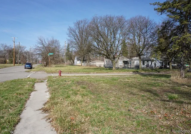 5th image of 13500 Patton St, Detroit, MI 48223 | MLS# 20250022699