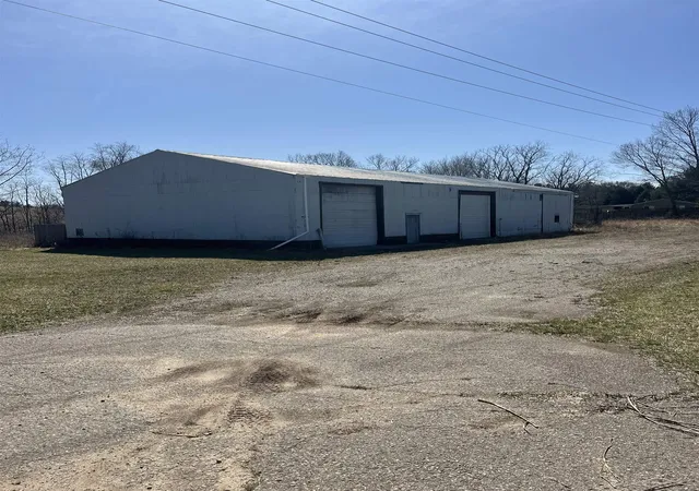 5th image of 13164 Seymour Rd, Montrose, MI 48457 | MLS# 61050170830