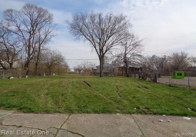 Photo 1 of Sale Pending at 5574 Talbot St, Hamtramck, MI 48212 | MLS# 20250027157 | Listing updated on 2026-09-10