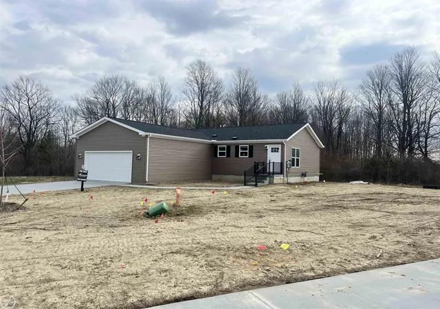 Photo 1 of Sale Pending at 4101 Sugar Maple Run, Flint, MI 48506 | MLS# 58050172275 | Listing updated on 2026-06-18