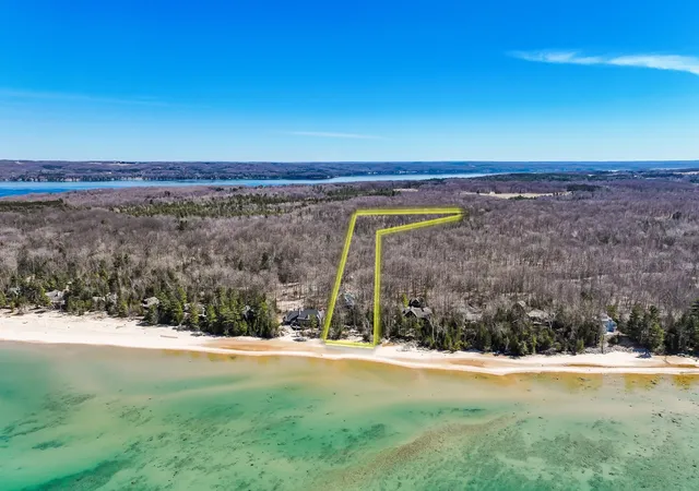 Photo 3 of Single family home for sale at 1995 San Marino Trl, Kewadin, MI 49648 | MLS# 78080056228 | Listing updated on 2026-08-04