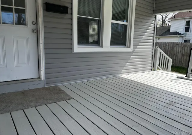 Homes for sale in Adrian City Lenawee, MI | 417 E Hunt St, Adrian City Lenawee, MI 49221 | MLS# 20250029994