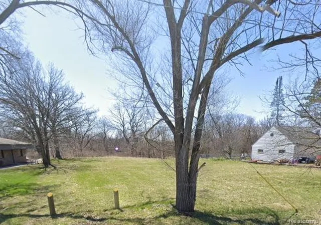 Photo 2 of Land for sale at 5141 W Bristol Rd, Flint, MI 48507 | MLS# 20250030882 | Listing updated on 2026-08-07
