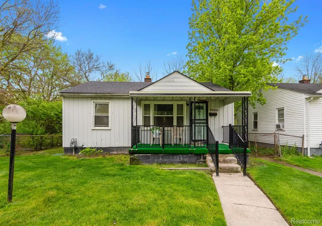 Photo 1 of Sale Pending at 26631 New York St, Inkster, MI 48141 | MLS# 20250033190 | Listing updated on 2026-07-07
