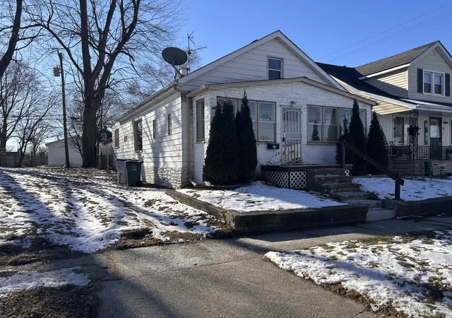 Homes for sale in Hazel Park, MI | 32 E George Ave, Hazel Park, MI 48030 | MLS# 81025020528
