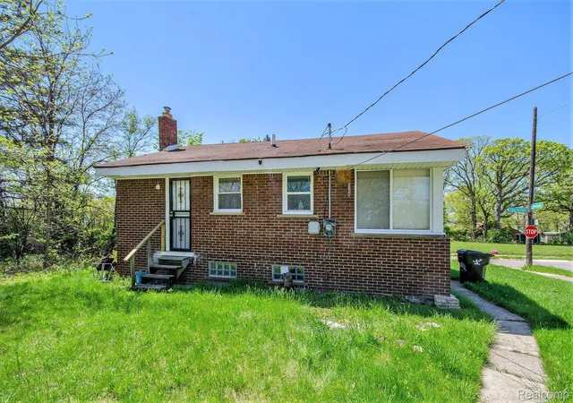 Photo 1 of Sale Pending at 20322 Charleston St, Highland Park, MI 48203 | MLS# 20250034890 | Listing updated on 2026-07-07