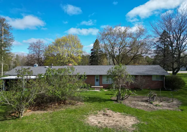 4th image of 8670 E Pickard Rd, Mount Pleasant, MI 48858 | MLS# 79080057004