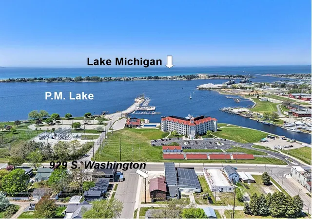 3rd image of 929 S Washington Ave, Ludington, MI 49431 | MLS# 67025022436