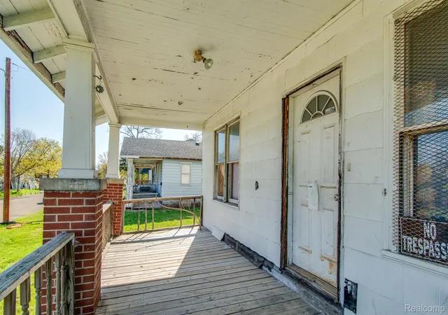 4th image of 985 Fernhill St, Highland Park, MI 48203 | MLS# 20250036398